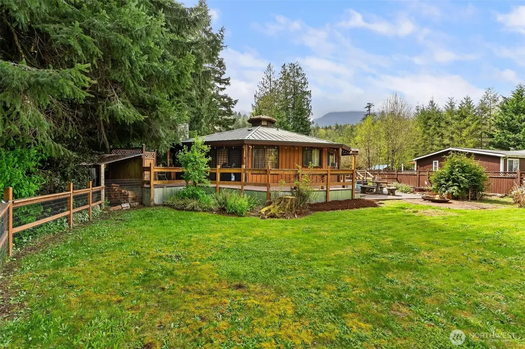 8944 W Pressentin Drive Concrete WA 98237