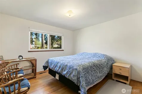 135 NW 181st Street Shoreline WA 98177