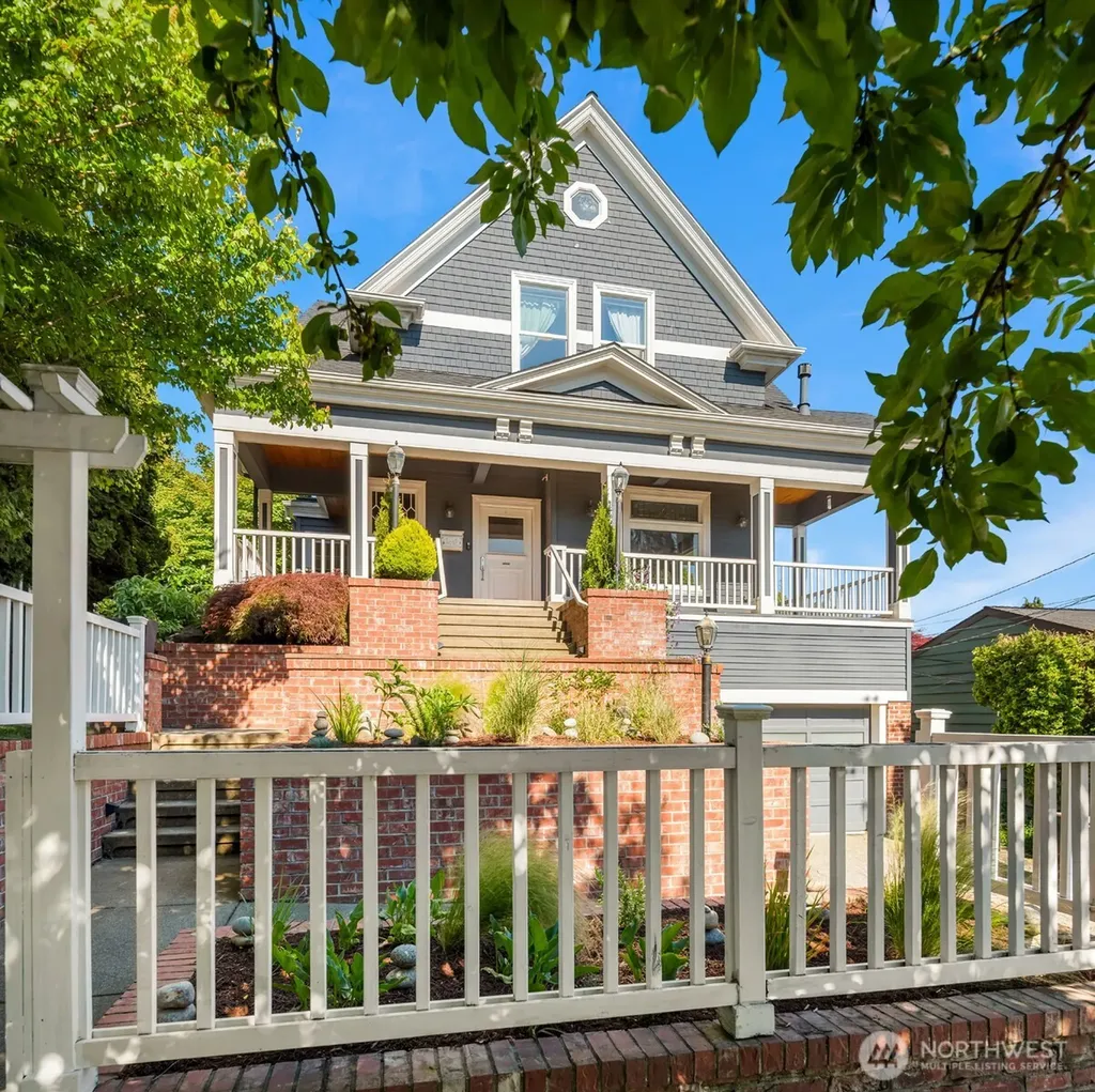 1012 2nd Avenue W Seattle WA 98119