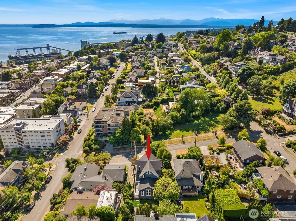 1012 2nd Avenue W Seattle WA 98119