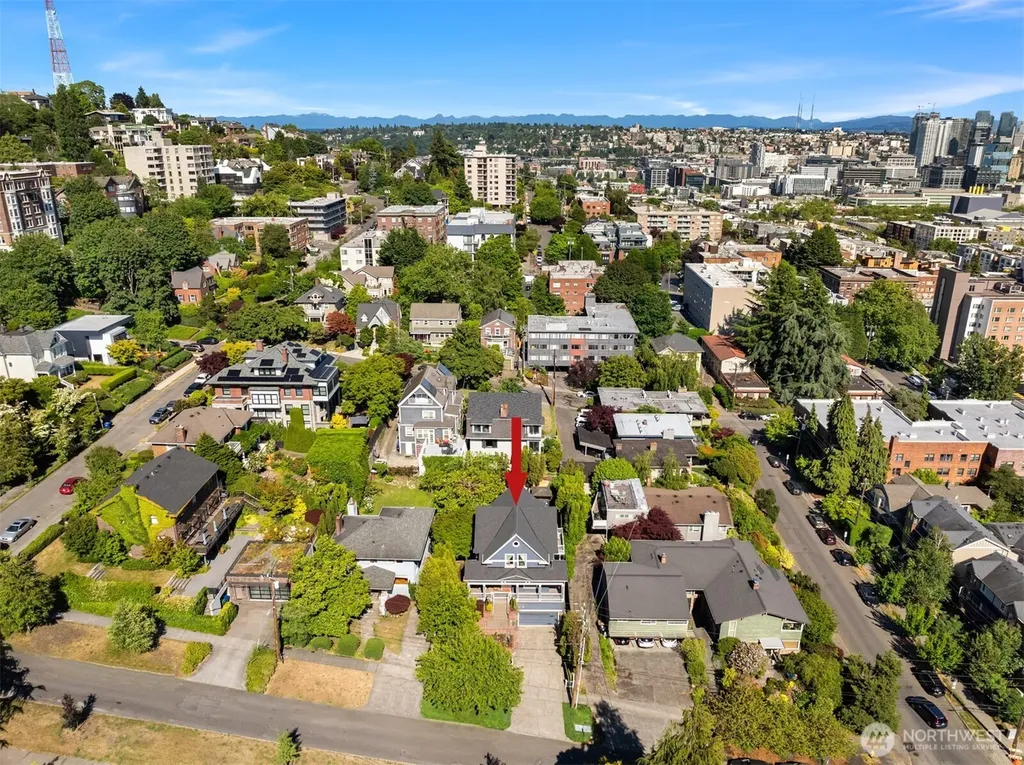 1012 2nd Avenue W Seattle WA 98119