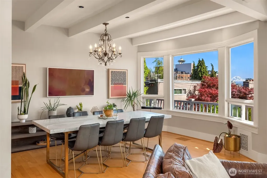1012 2nd Avenue W Seattle WA 98119