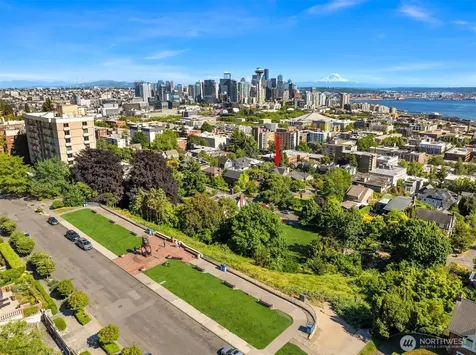 1012 2nd Avenue W Seattle WA 98119