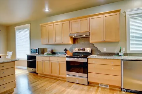 4304 Landmark Drive Mount Vernon WA 98274
