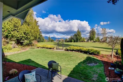 4304 Landmark Drive Mount Vernon WA 98274