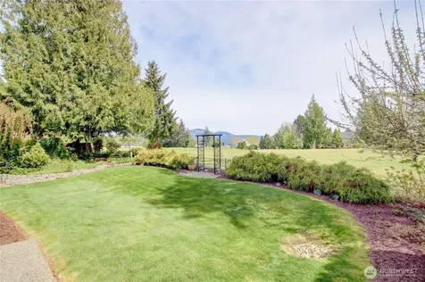 4304 Landmark Drive Mount Vernon WA 98274