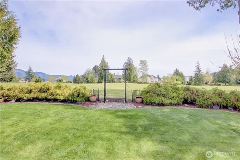 4304 Landmark Drive Mount Vernon WA 98274