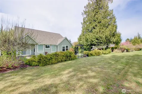 4304 Landmark Drive Mount Vernon WA 98274