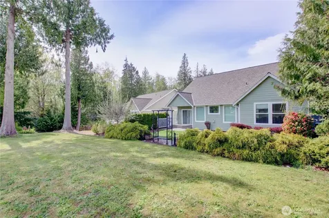 4304 Landmark Drive Mount Vernon WA 98274