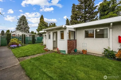 319 7th Place SE Puyallup WA 98372