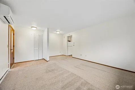 319 7th Place SE Puyallup WA 98372