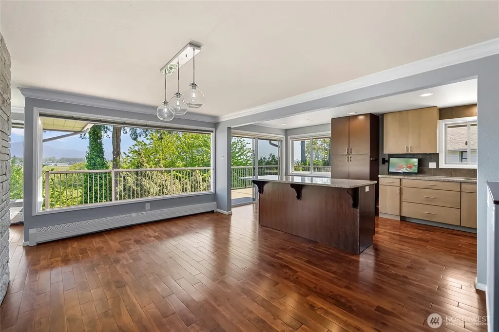 12103 Hilynn Drive Burlington WA 98233