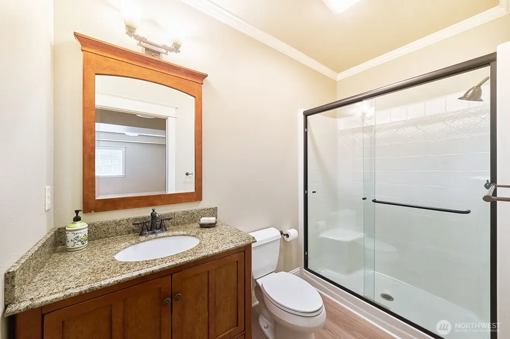 205 26th Street NW Long Beach WA 98631