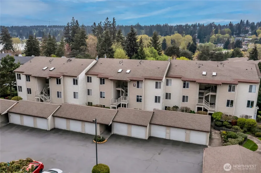 23009 Lakeview Drive Mountlake Terrace WA 98043