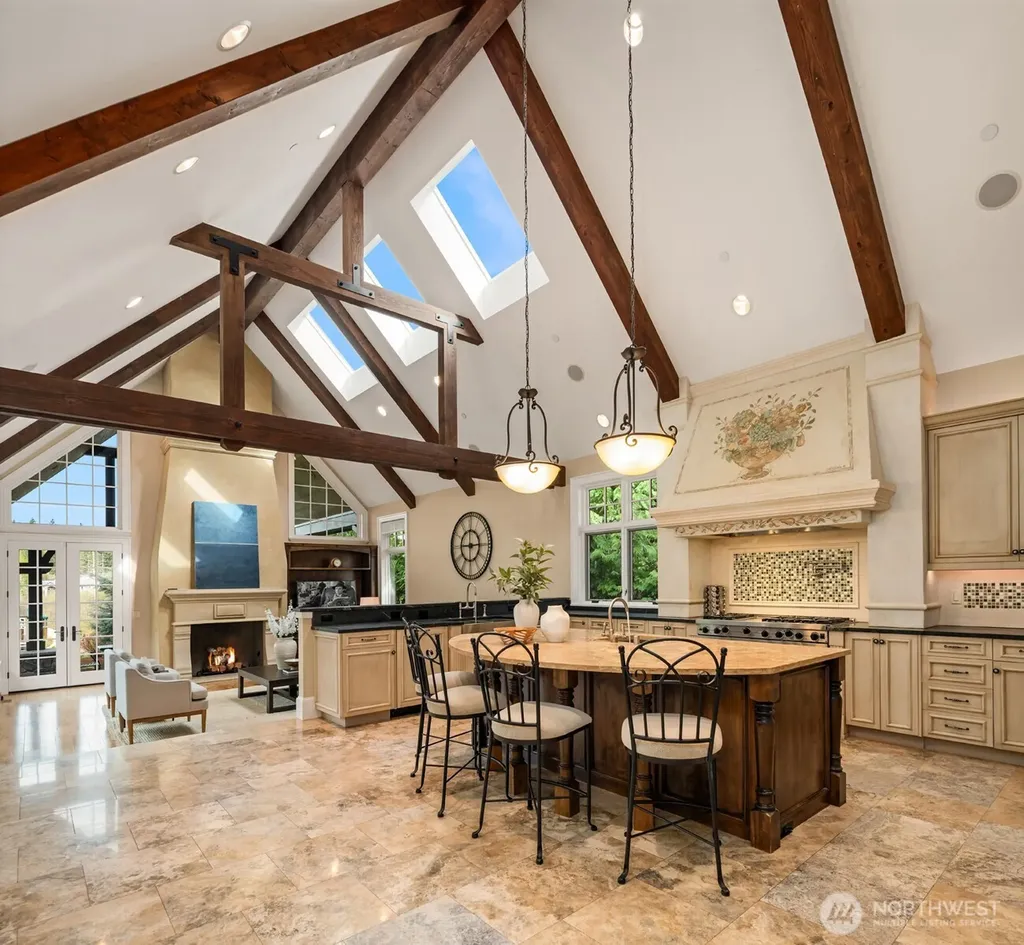 745 250th Lane NE Sammamish WA 98074