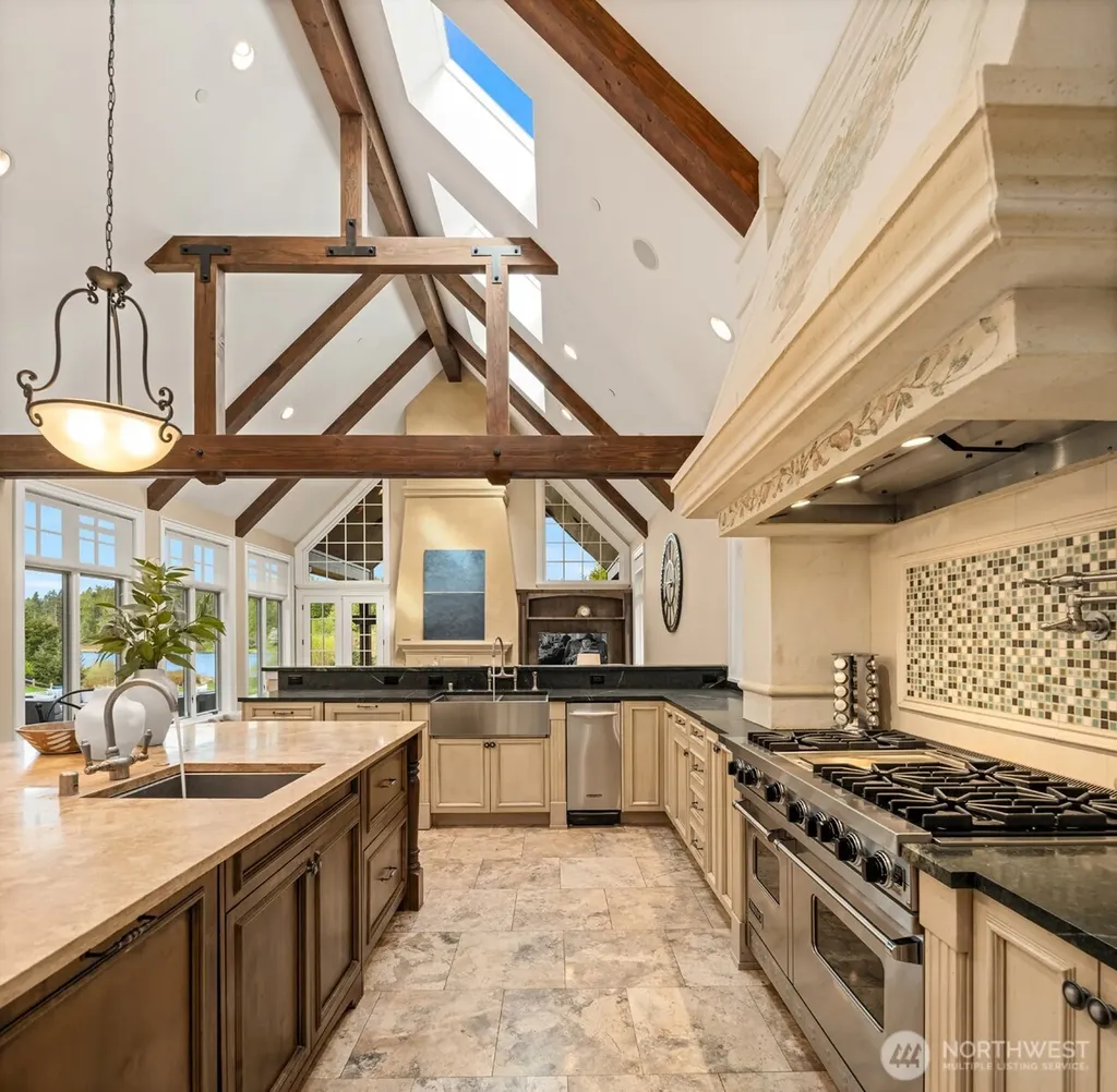 745 250th Lane NE Sammamish WA 98074
