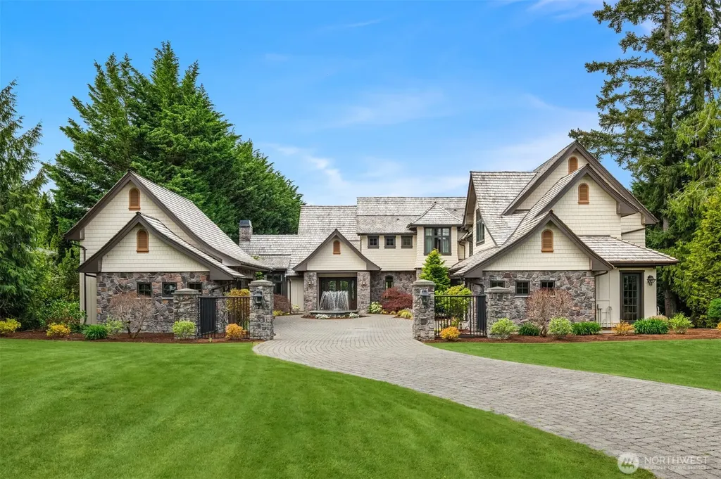 745 250th Lane NE Sammamish WA 98074