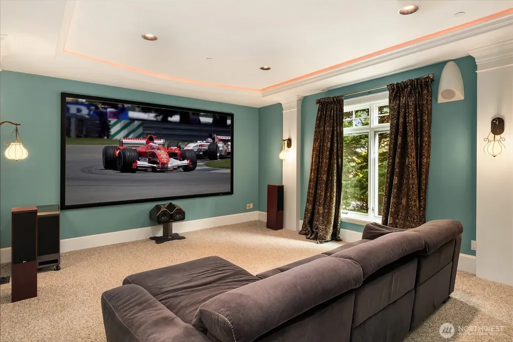 745 250th Lane NE Sammamish WA 98074