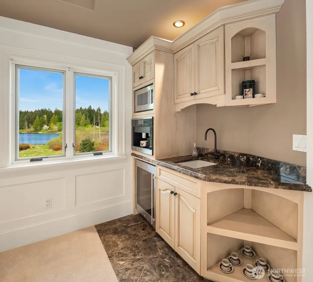 745 250th Lane NE Sammamish WA 98074