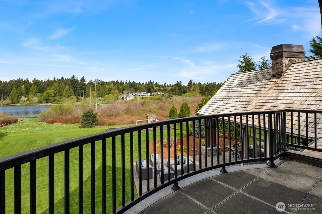 745 250th Lane NE Sammamish WA 98074