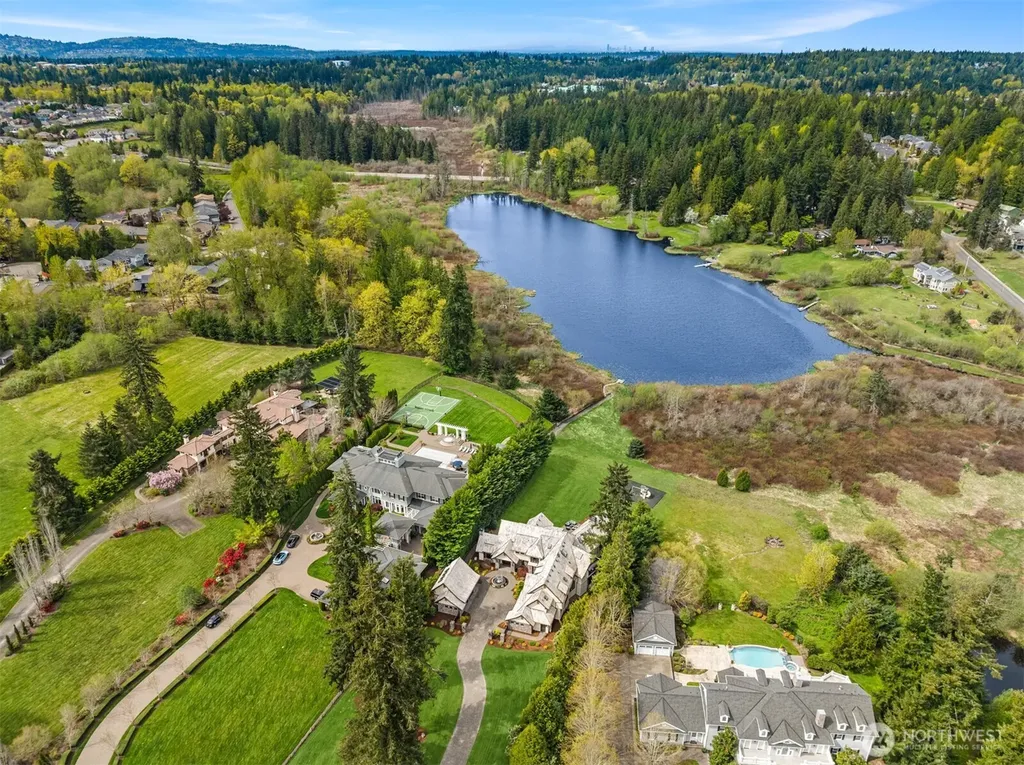 745 250th Lane NE Sammamish WA 98074