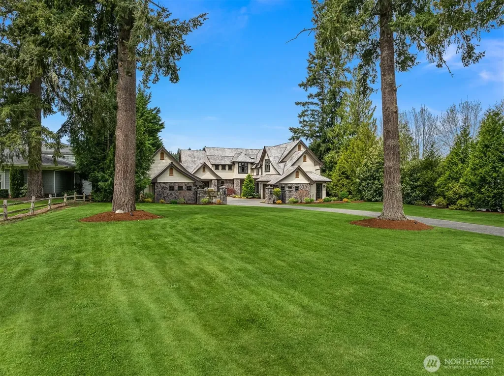 745 250th Lane NE Sammamish WA 98074
