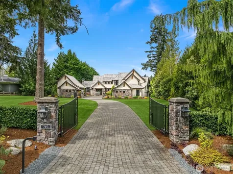 745 250th Lane NE Sammamish WA 98074