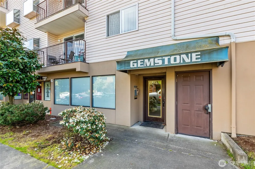 12056 15th Avenue NE Seattle WA 98125