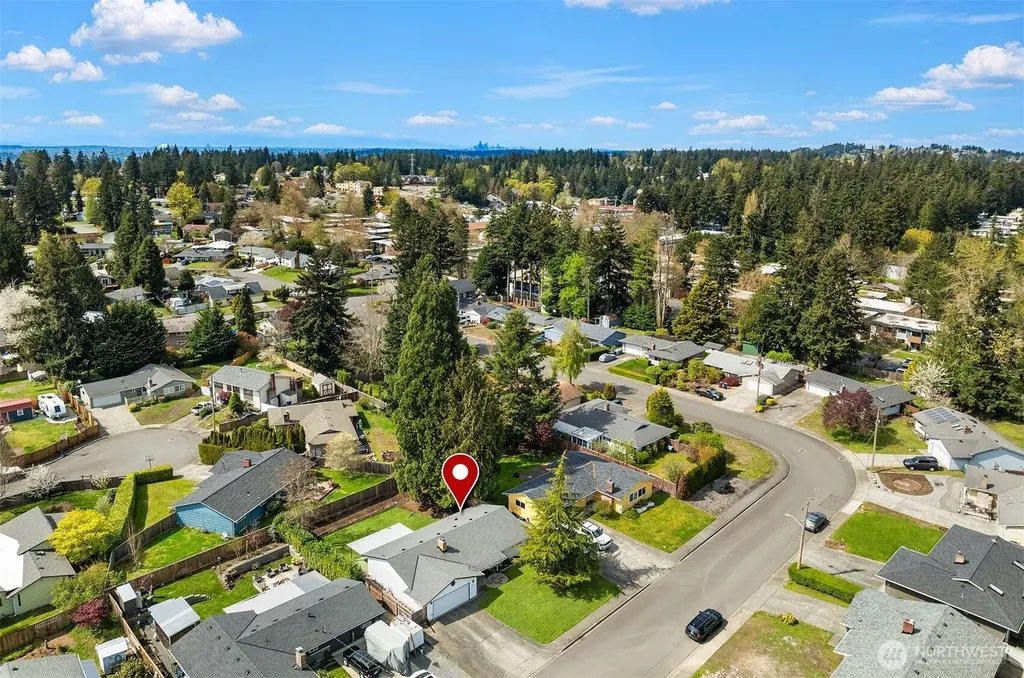 1067 Anacortes Avenue NE Renton WA 98059