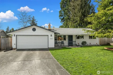 1067 Anacortes Avenue NE Renton WA 98059