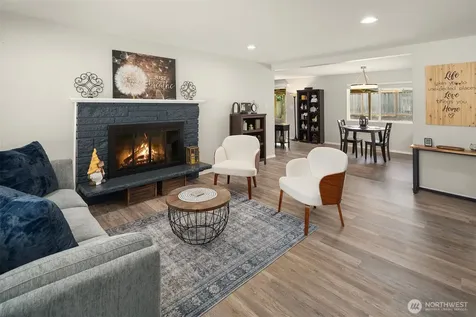 1067 Anacortes Avenue NE Renton WA 98059