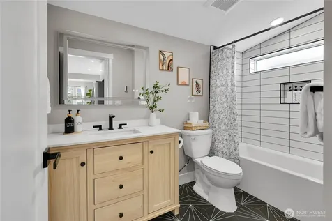 7901 16th Avenue SW Seattle WA 98106
