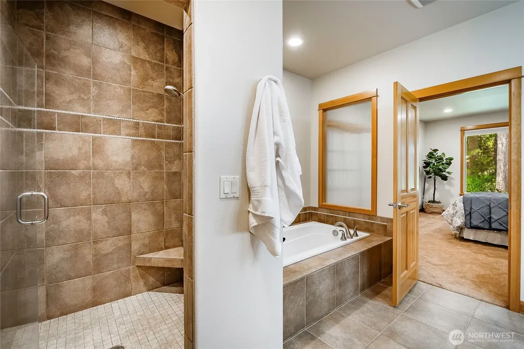 9021 Gleneage Drive Blaine WA 98230
