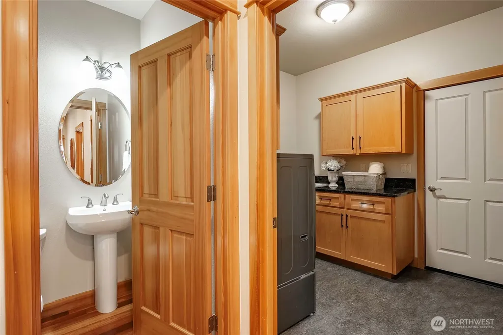 9021 Gleneage Drive Blaine WA 98230