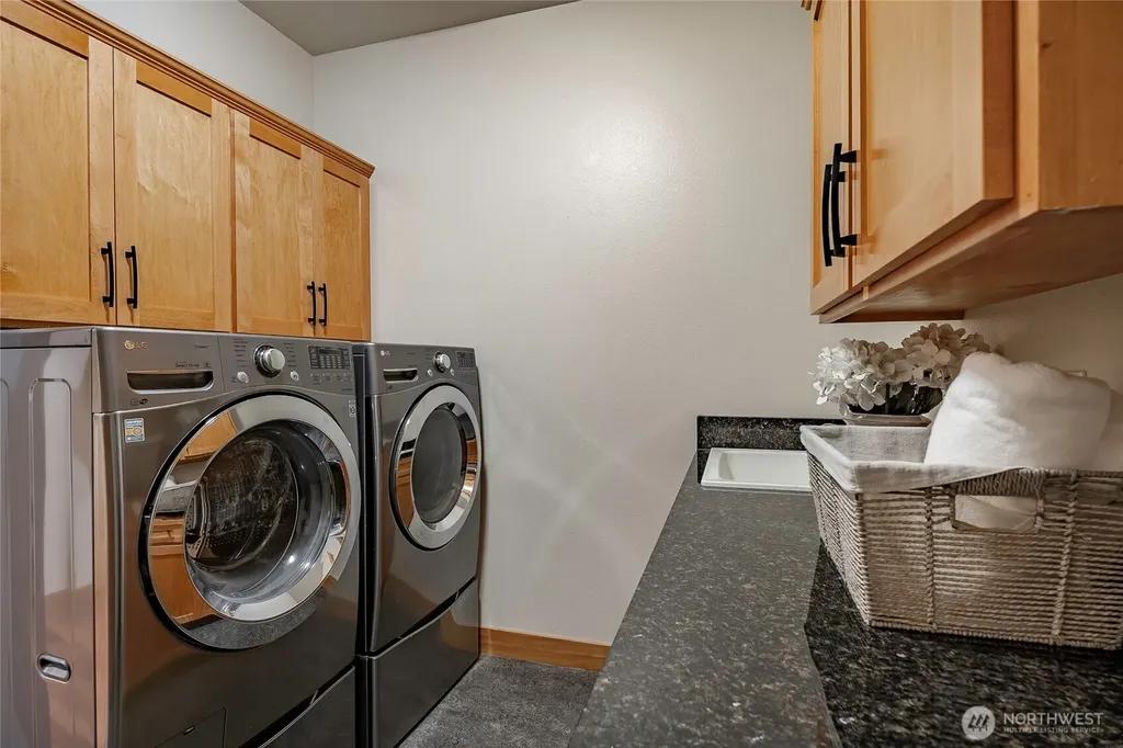 9021 Gleneage Drive Blaine WA 98230