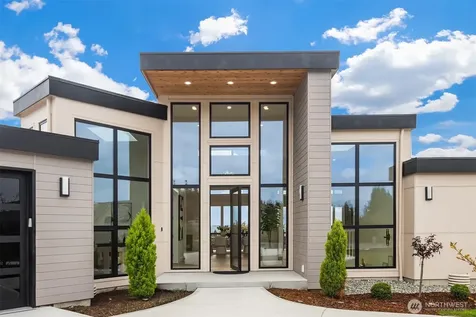 1810 91st Place NE Clyde Hill WA 98004