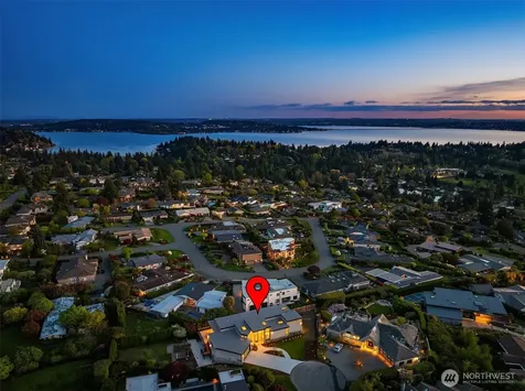 1810 91st Place NE Clyde Hill WA 98004