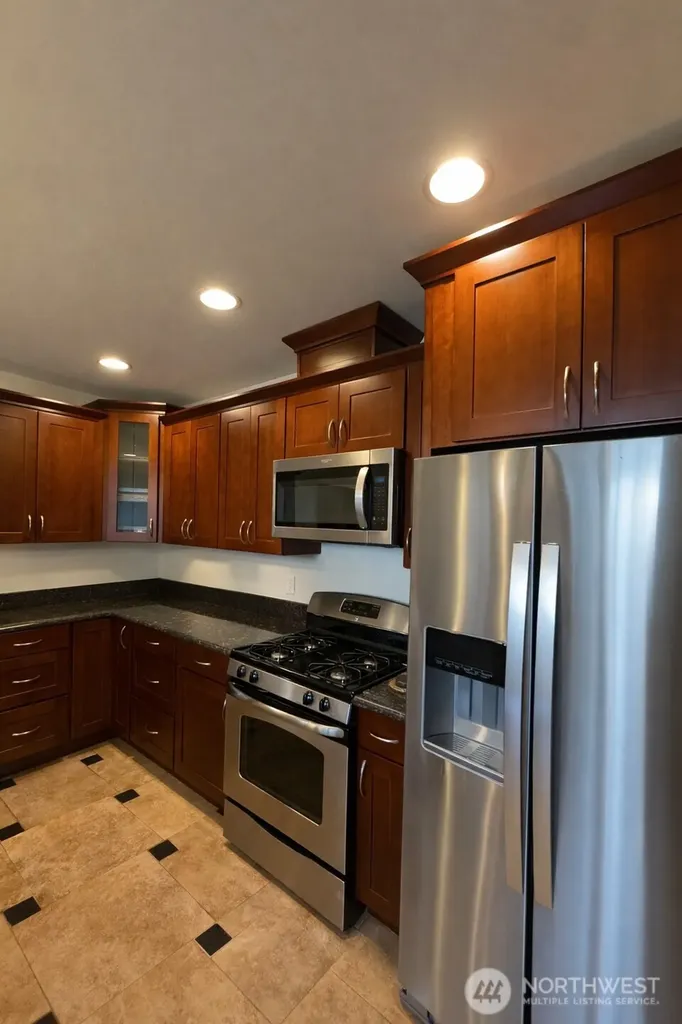 812 E Gwinn Place Seattle WA 98102