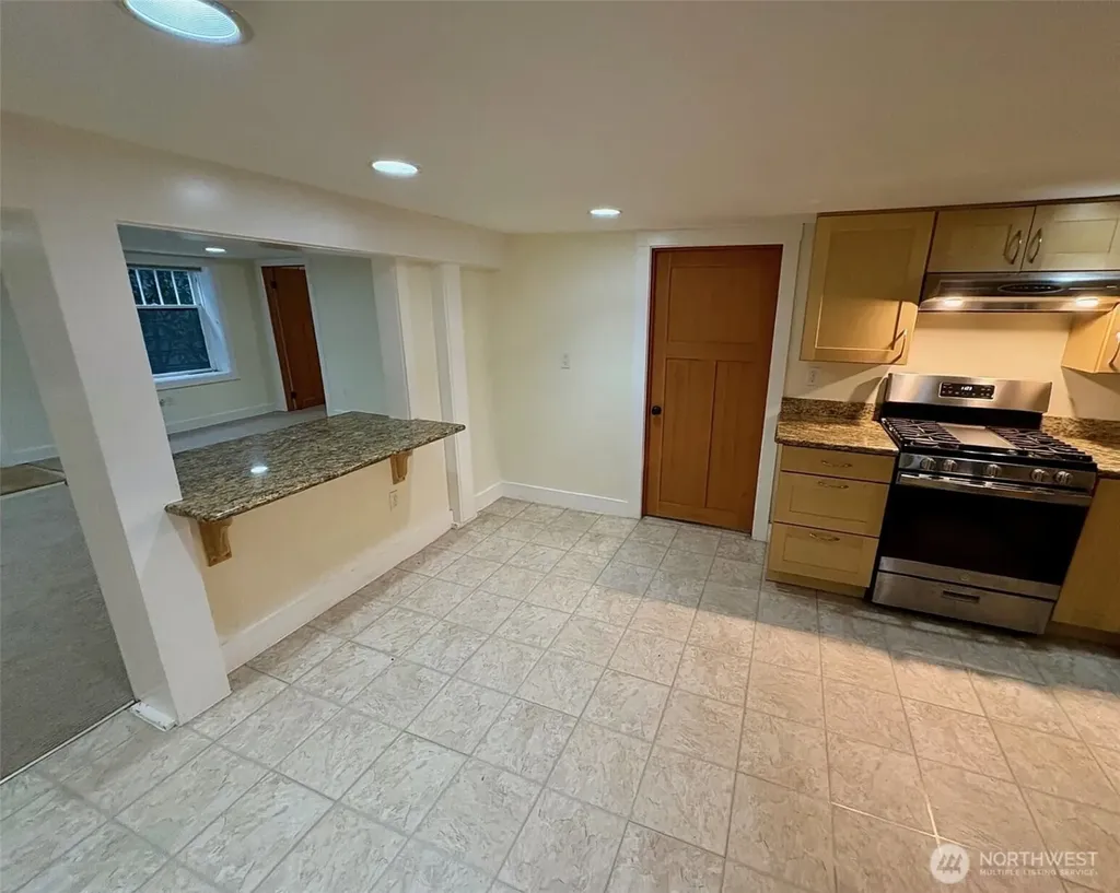 812 E Gwinn Place Seattle WA 98102