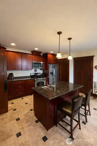 812 E Gwinn Place Seattle WA 98102