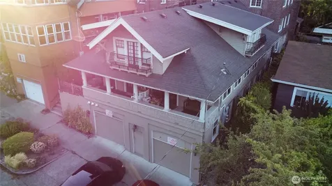 812 E Gwinn Place Seattle WA 98102