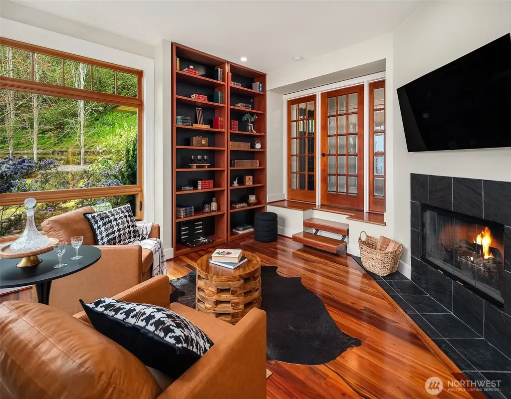 8302 SW Dilworth Vashon WA 98070