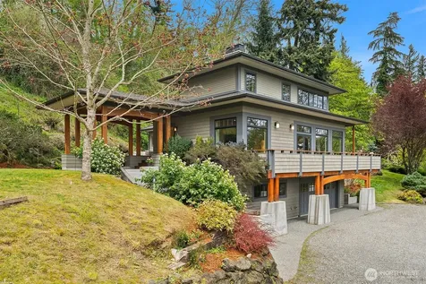 8302 SW Dilworth Vashon WA 98070