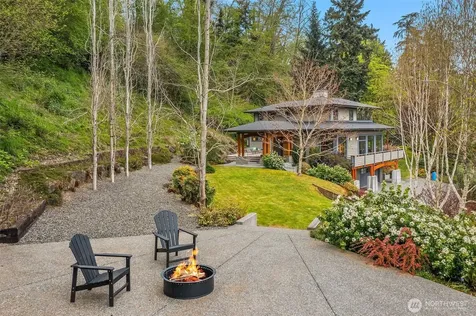 8302 SW Dilworth Vashon WA 98070