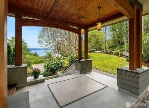 8302 SW Dilworth Vashon WA 98070