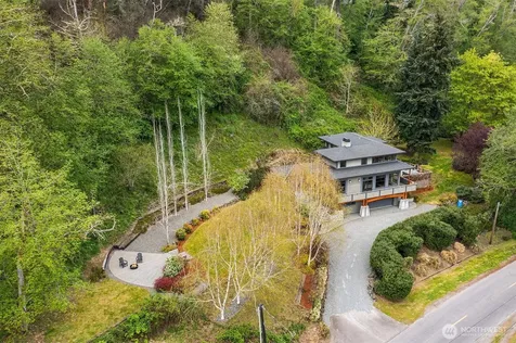 8302 SW Dilworth Vashon WA 98070