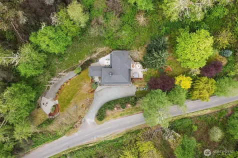 8302 SW Dilworth Vashon WA 98070