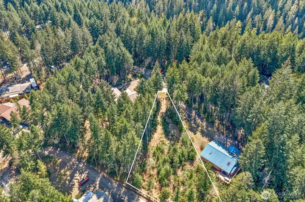 60 N Beaver Place N Hoodsport WA 98548