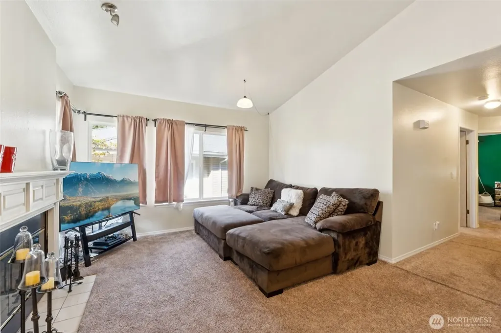 9210 Market Place Lake Stevens WA 98258