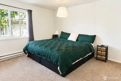 9210 Market Place Lake Stevens WA 98258